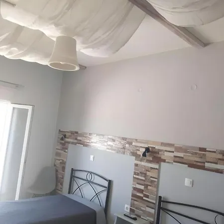 Meltemi Syros Posidhonía