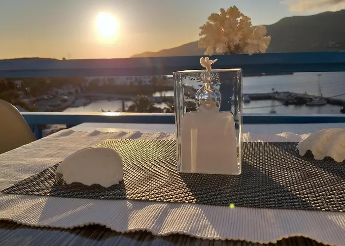 公寓 Meltemi Syros 波西多尼亚