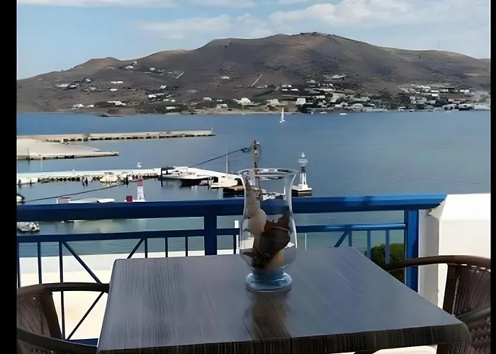 Meltemi Syros 公寓 *