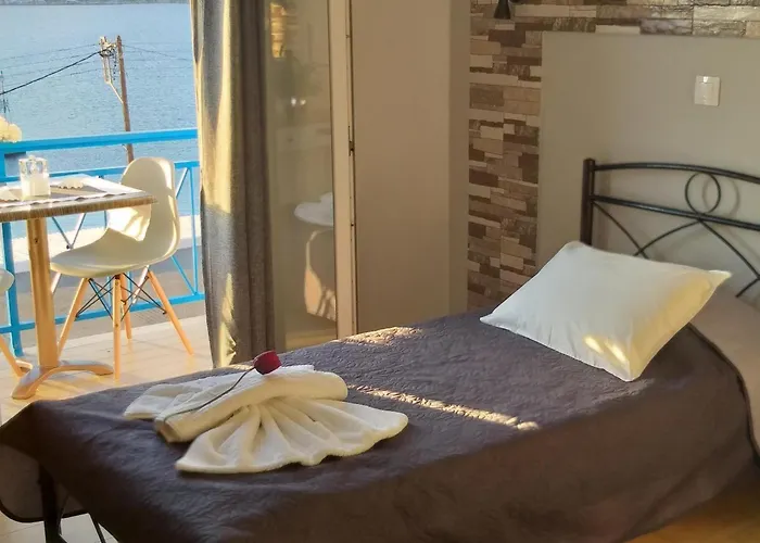 Meltemi Syros 公寓 *