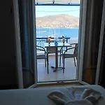 Meltemi Syros