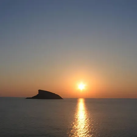 Meltemi Syros