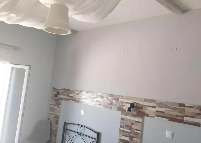 Meltemi Syros Posidhonia (Syros)